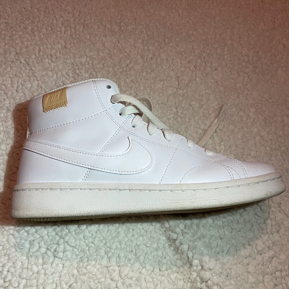 Nike Womens Basketball Hightops size 7.5